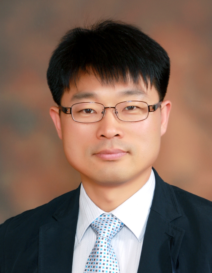 Chi Young Park